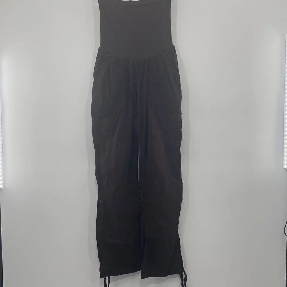 3For$20 Motherhood Maternity Brown cargo pants size Medium